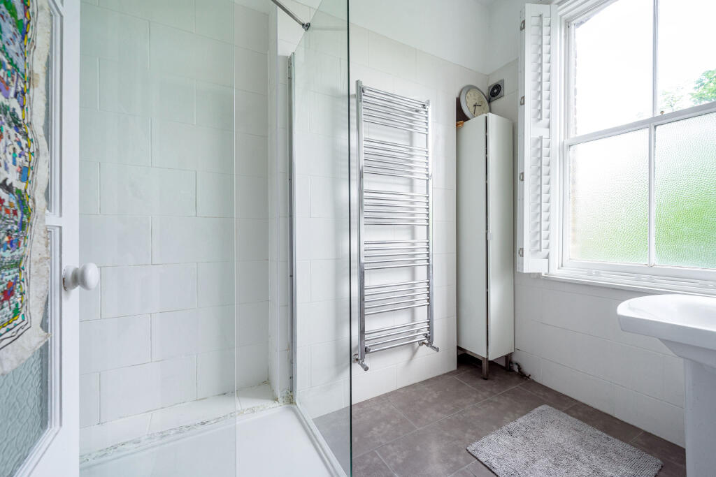 Apartment in London, Kilburn - View 5
