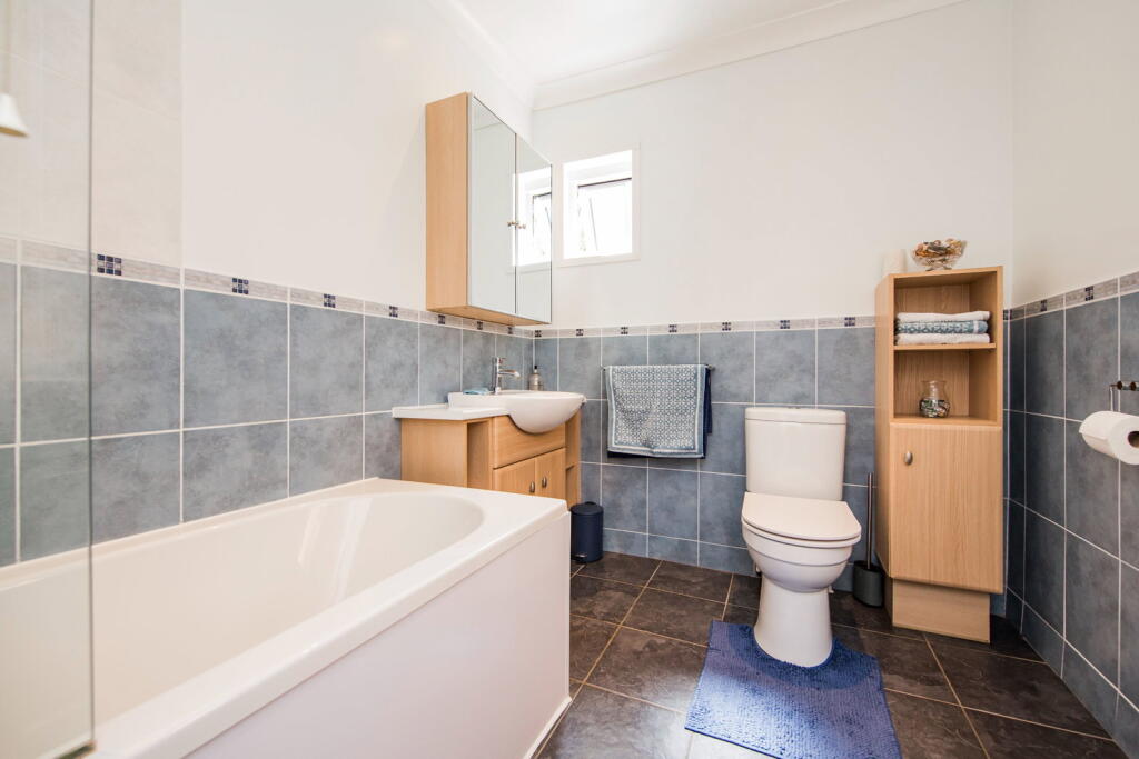 House in Tonbridge - View 4
