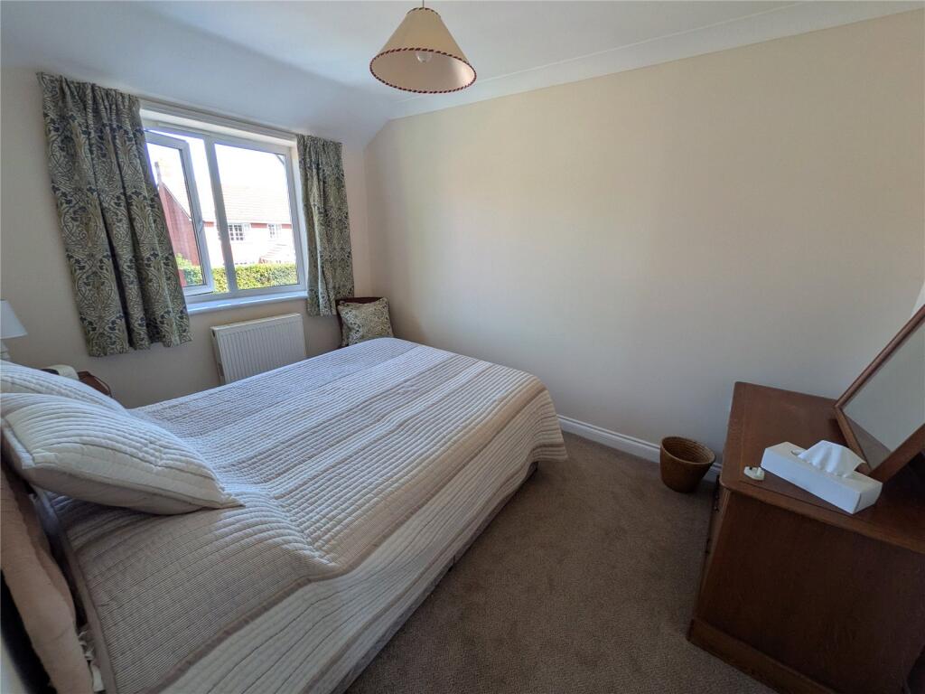 House in Freshwater, Isle of Wight - View 5