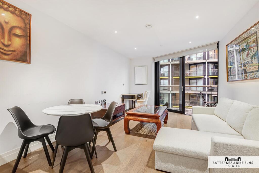 Main image of property: 4 Riverlight Quay