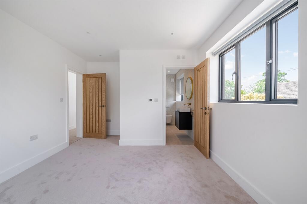 Additional image 12 of Wildwood Avenue, Bricket Wood, St. Albans