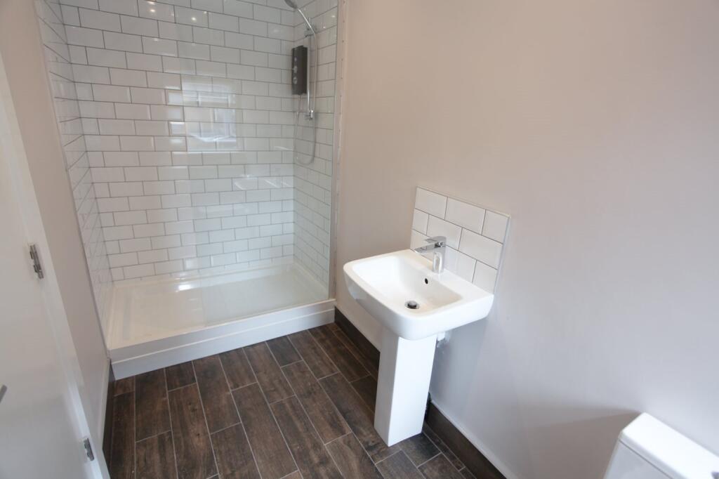 1 bedroom house share for rent