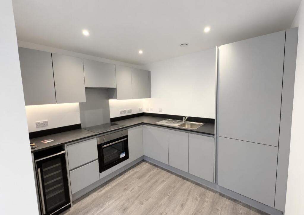 Apartment in Leeds, West Yorkshire - View 2