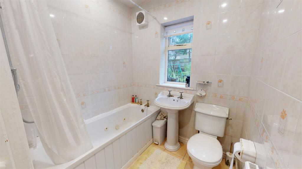 Additional image 16 of Ashtree Grove, Bradford