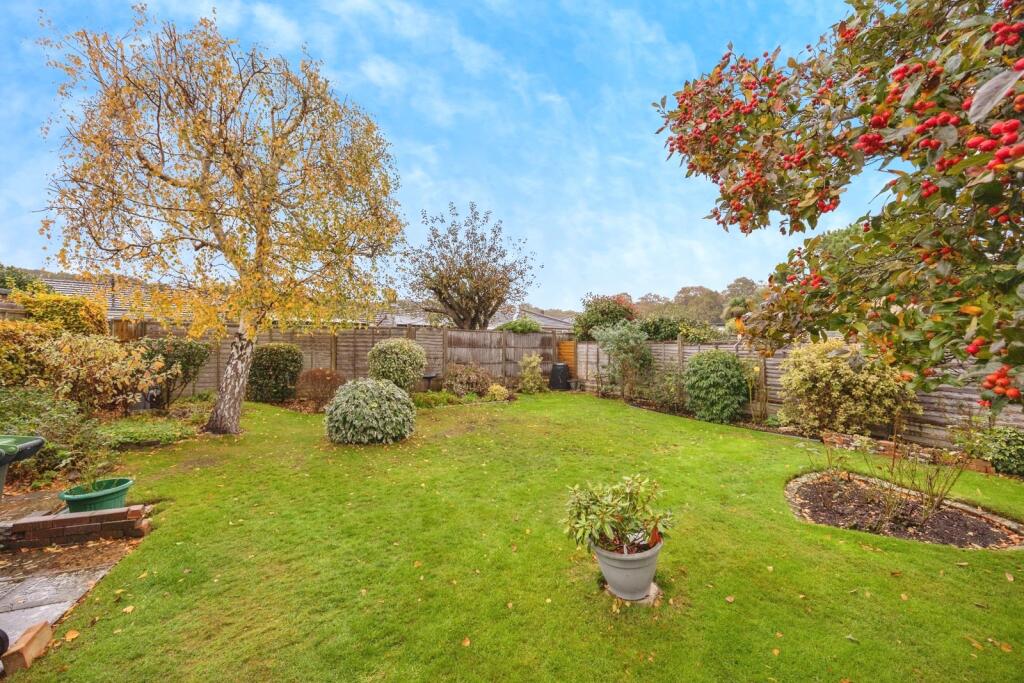 House in Havant, Waterlooville - More