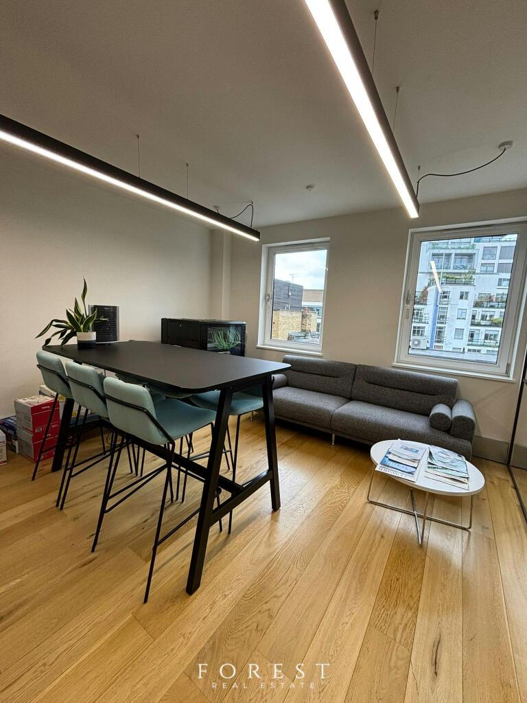 Interior 3.jpg