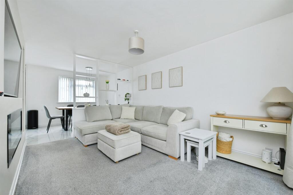 House in Plymouth - View 4