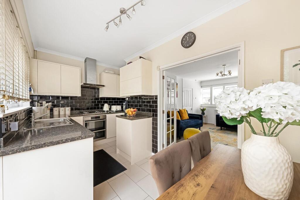 House in London - View 5