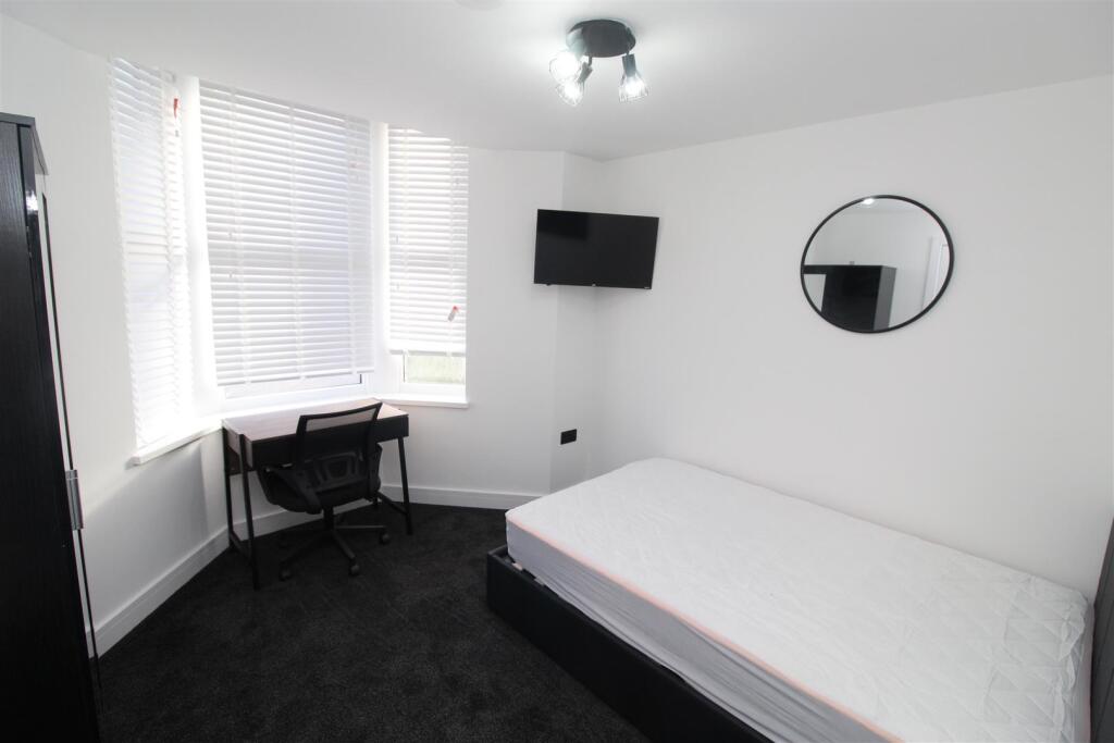 House in Cardiff - View 2