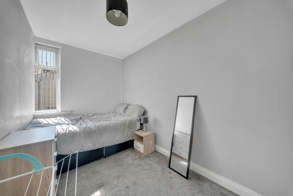 House in Burnley, Harle Syke, Lancashire - View 5