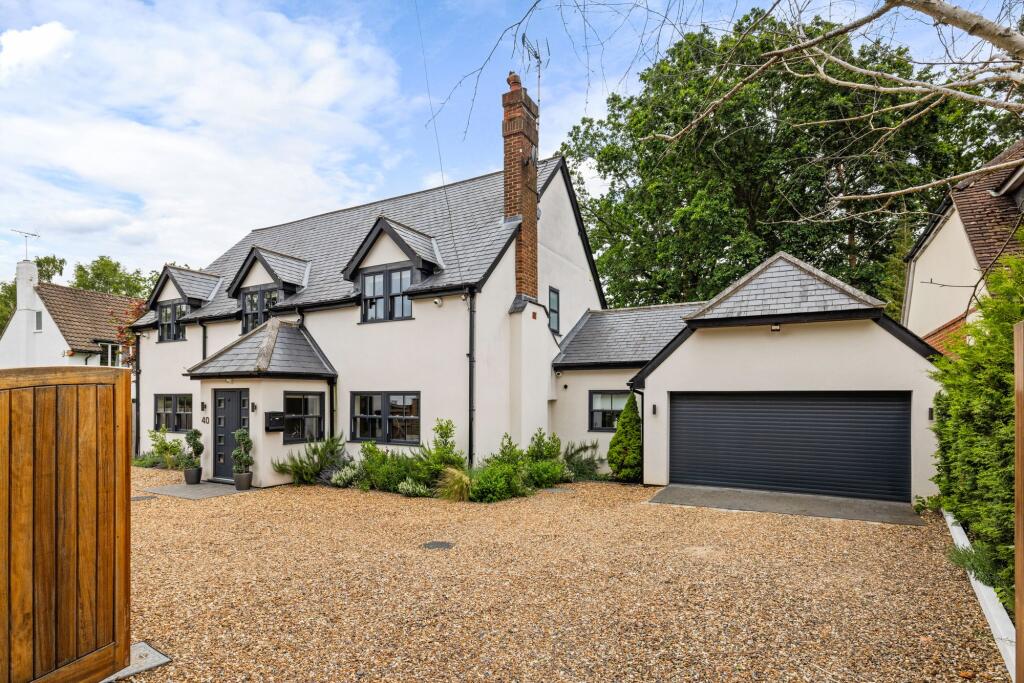 Main image of property: The Avenue, Crowthorne, RG45