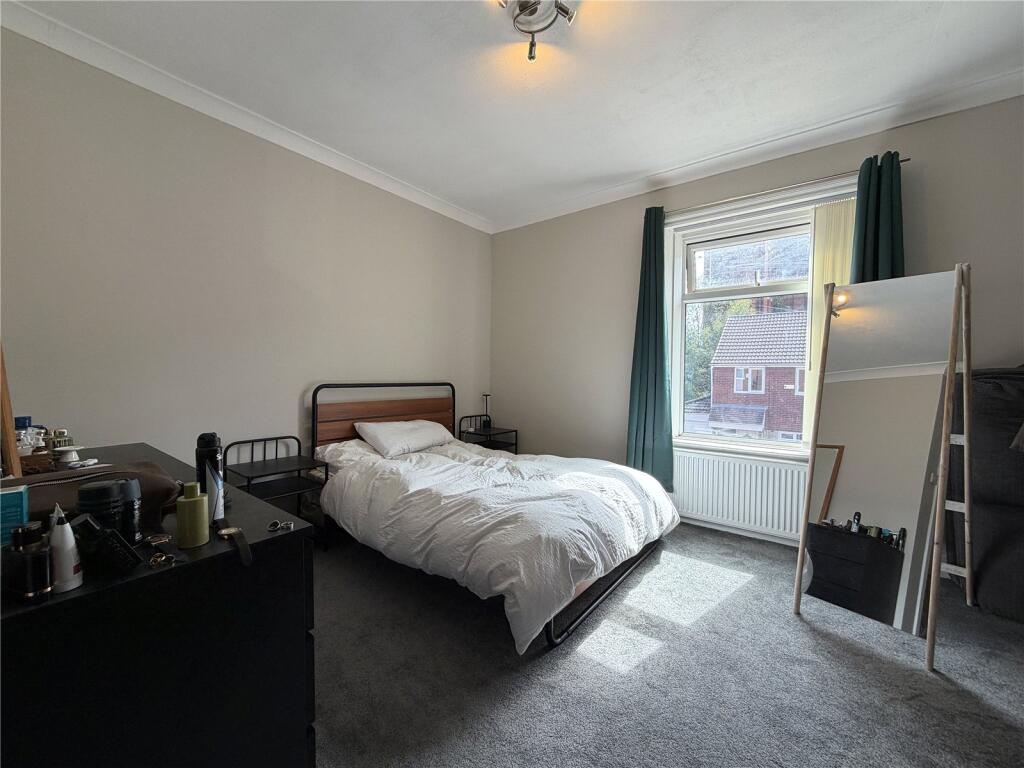 House in Oldham - View 4