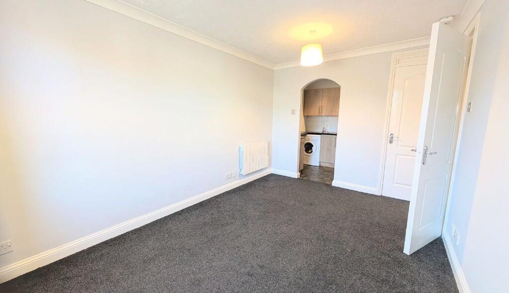 Flat 6, Hadleigh House, Rushden, NN10 0AT photo 2