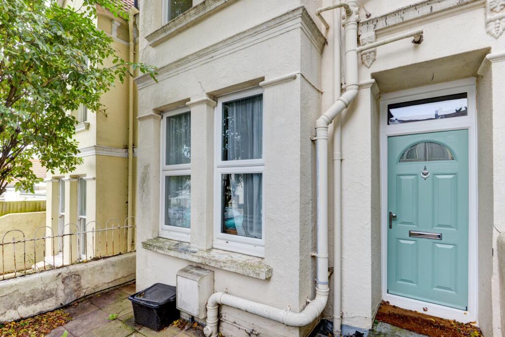House in Brighton - View 2