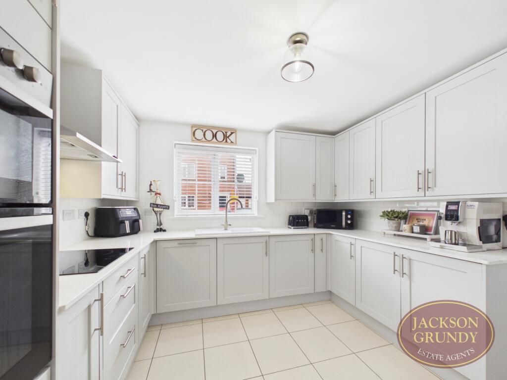 Bramble Close, Little Billing, NN3 9GF - View 3