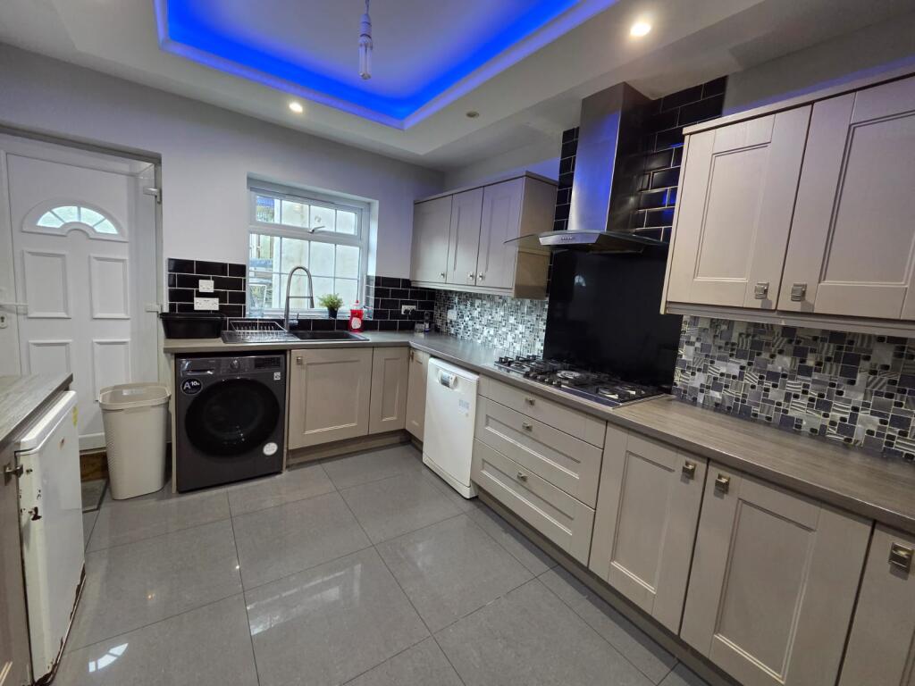 Additional image 14 of High Park crescent, BD9 6HT