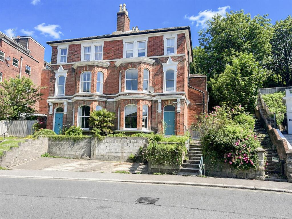 Main image of property: St Helens Road, Hastings, TN34 2LN
