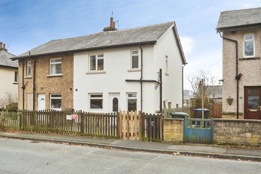 Main image of property: Canal Road, Riddlesden, Keighley