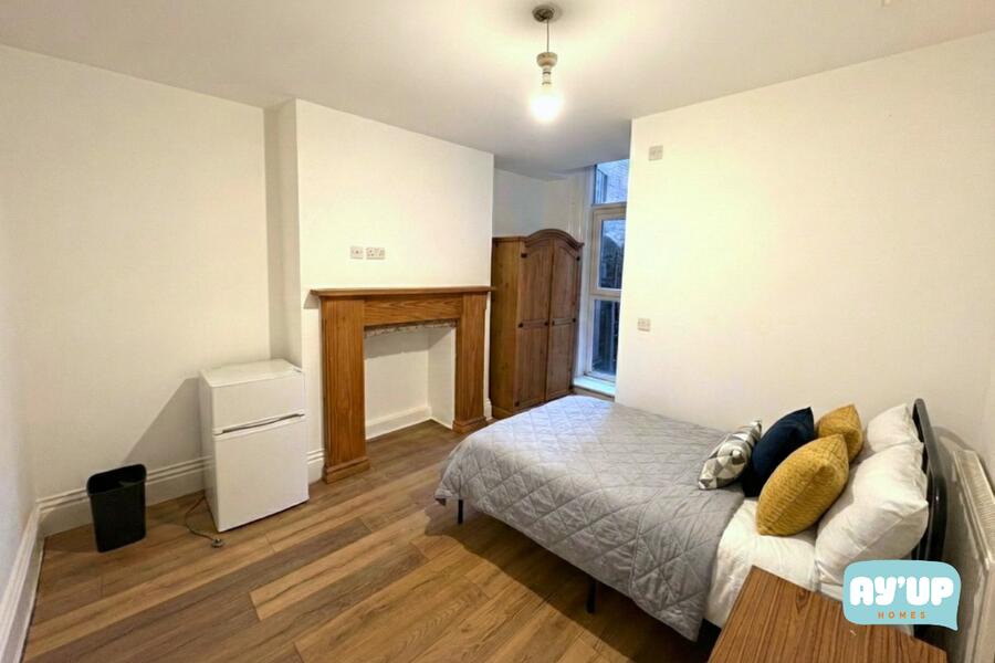 Main image of property: Room 3, 33 Kings Road DN1 2LU
