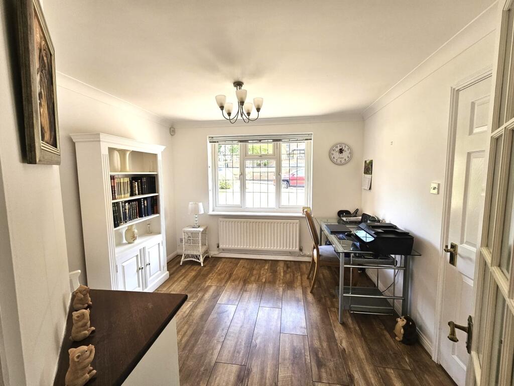 House in Harrow - View 5