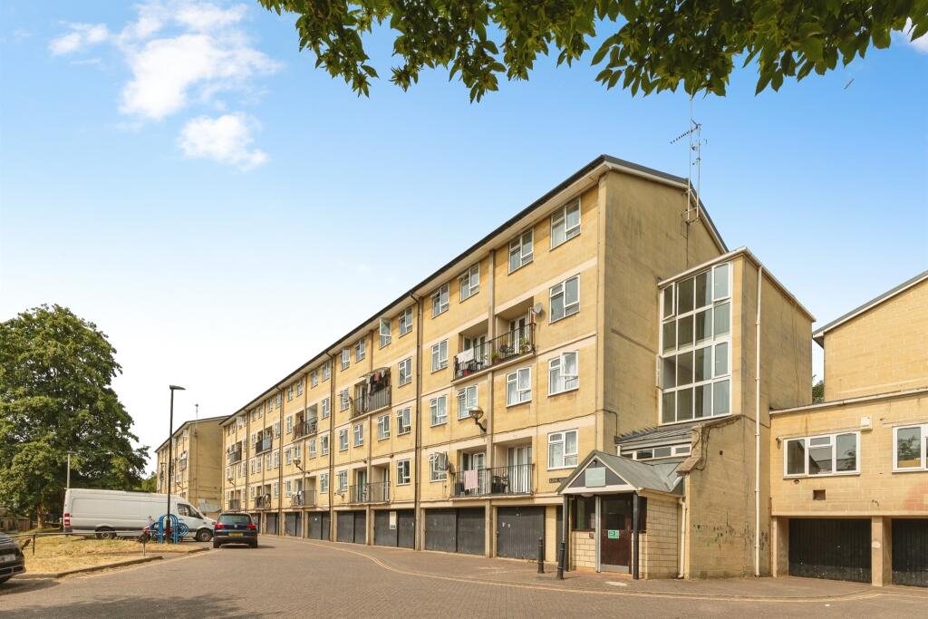 Apartment in Bath - View 5