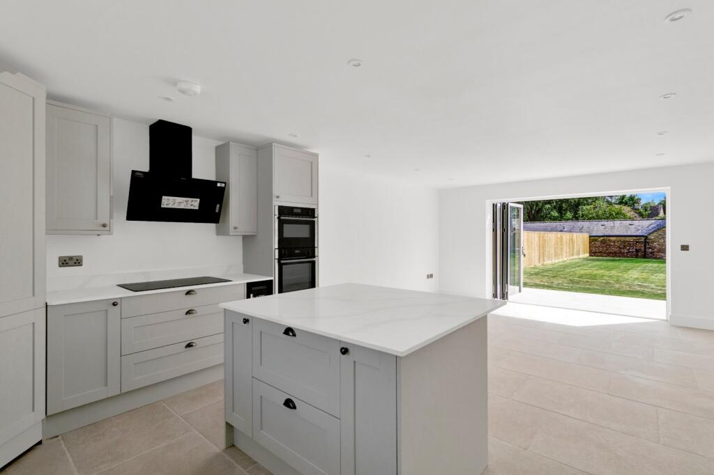 Cerney Wick Lane, Cerney Wick, Cirencester, Gloucestershire, GL7 photo 3