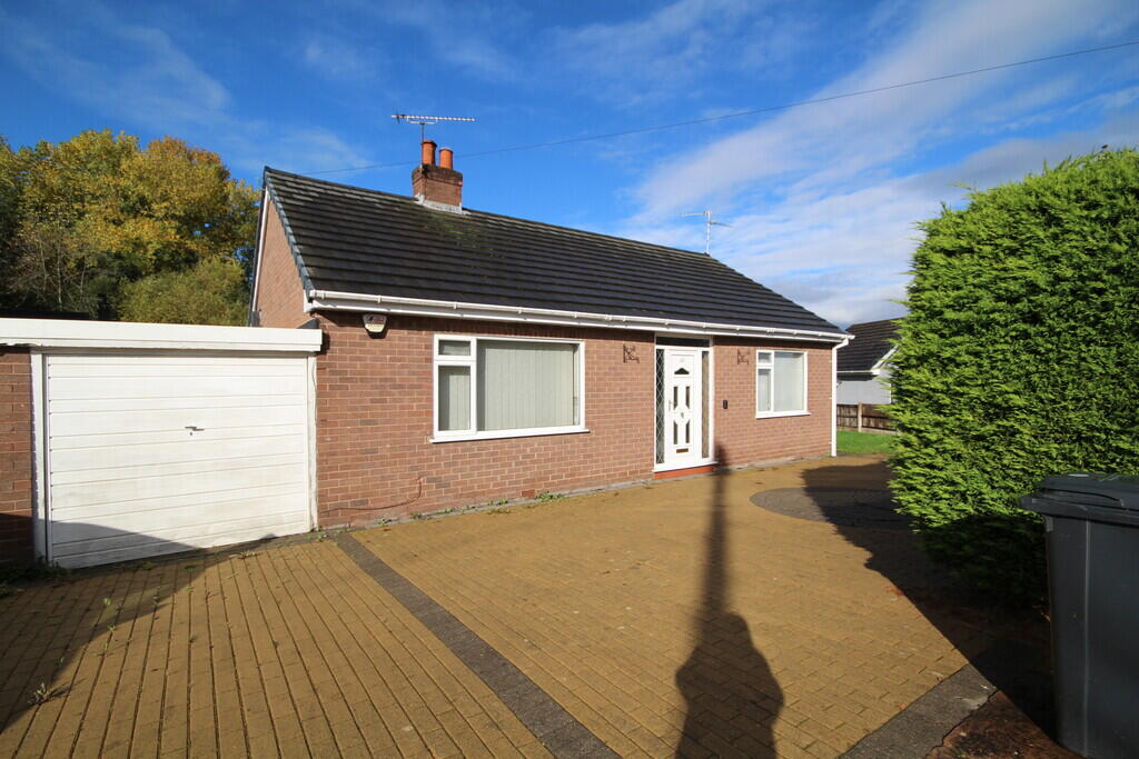 3-bed detached on Brookdale Avenue, Connah's Quay, £245,000