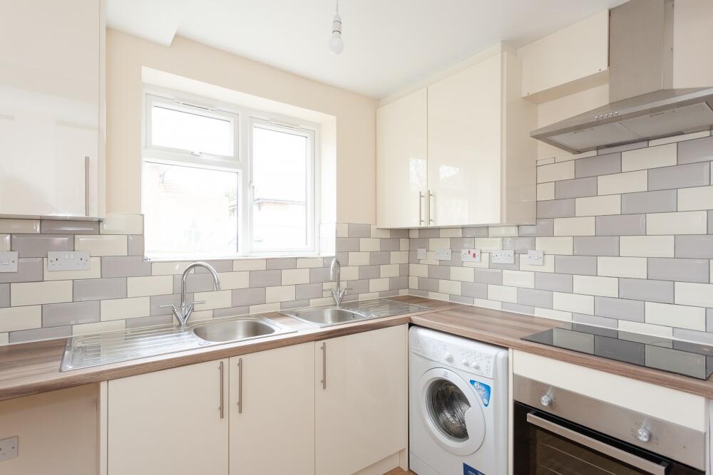 House in London - View 3