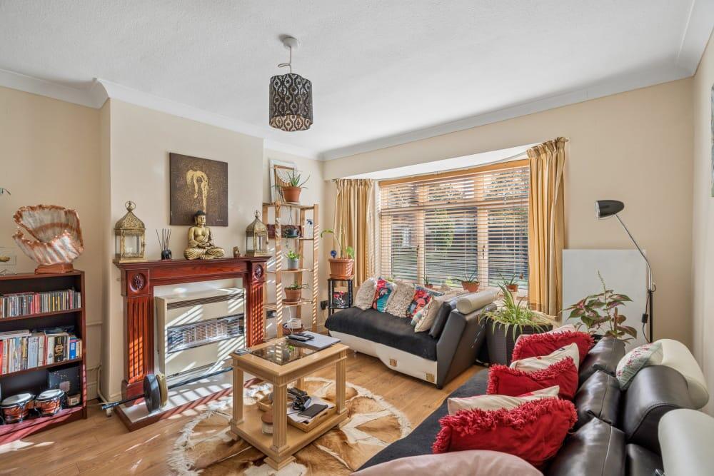 Chapel Row, Harefield, UB9 photo 4