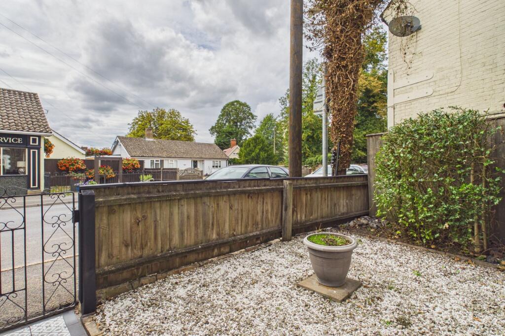 House in Ipswich - View 4