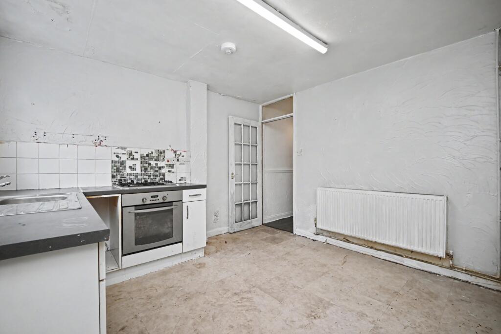 House in Walsall, The Flatts - More