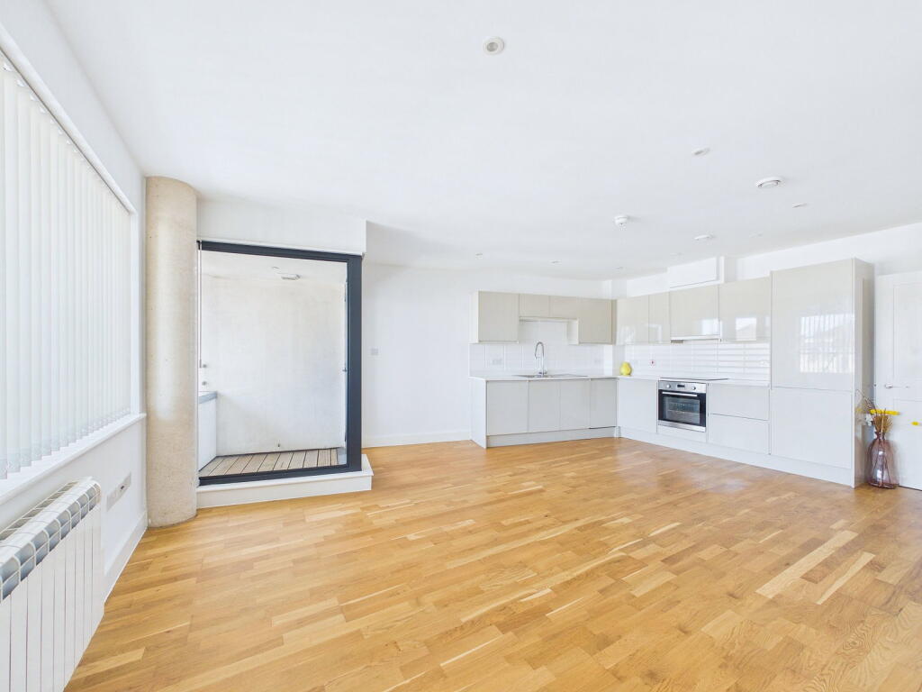 Apartment in Brighton - View 2