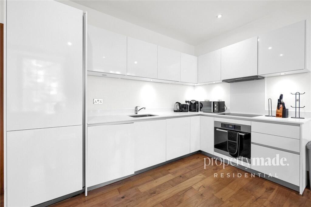 Apartment in London - More