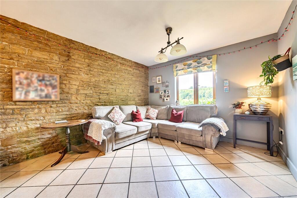 House in Craven Arms, Shropshire - More