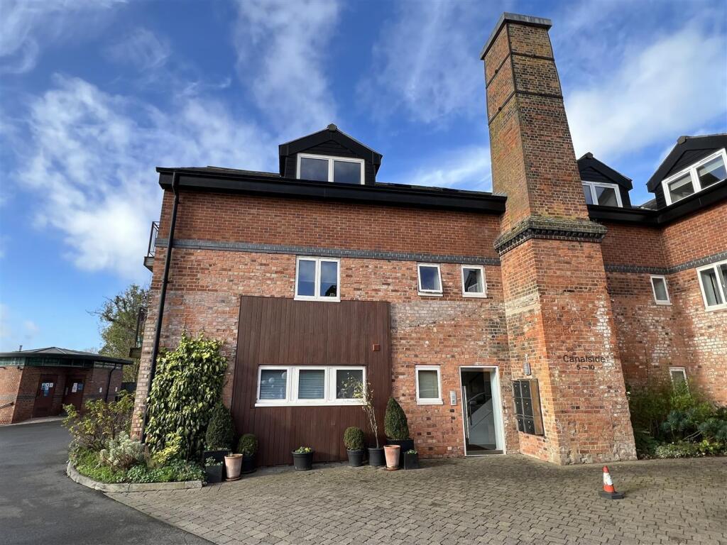 Main image of property: Canalside Union Wharf, Market Harborough