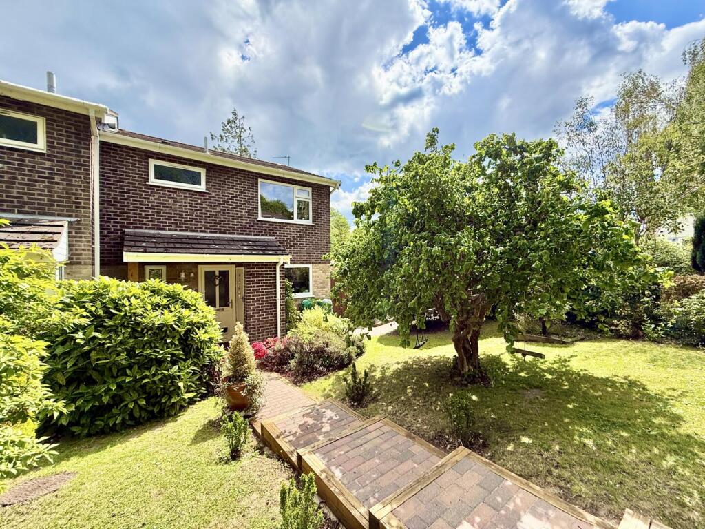 House in Highcliffe-on-Sea, Walkford, Highcliffe and Walkford - View 2