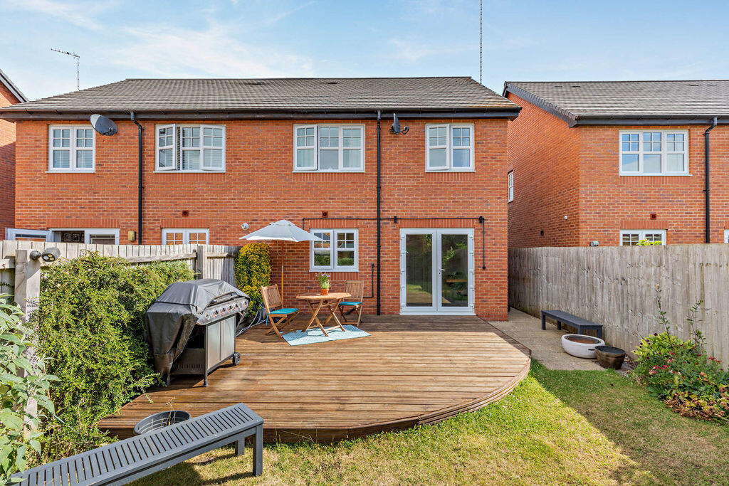 Georges Place,  Beeston.  photo 4