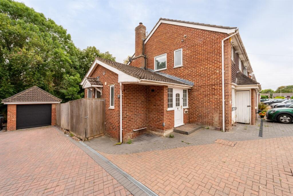 Rangewood Avenue, Reading, RG30