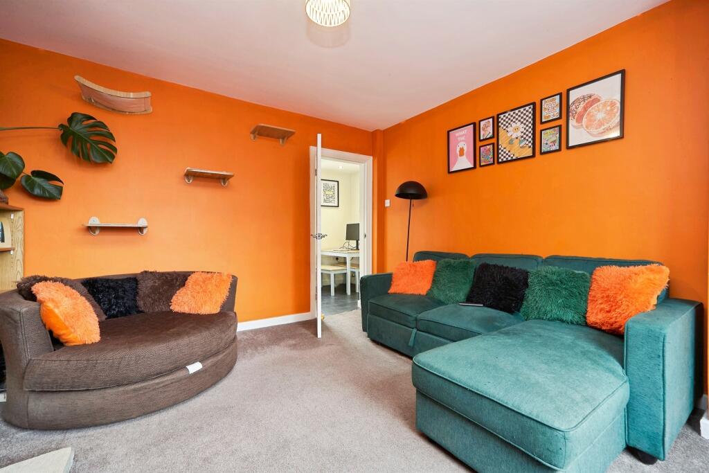 House in Bradford, Baildon - View 5