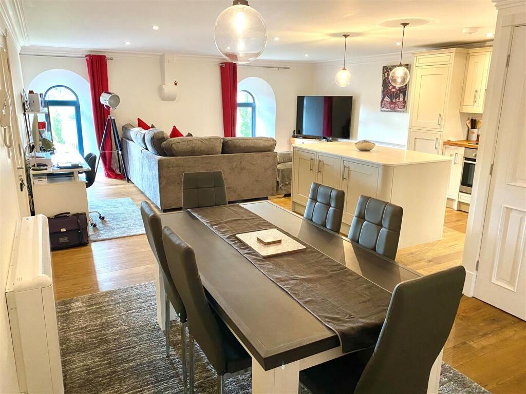Apartment in North Kesteven, Bracebridge Heath - More
