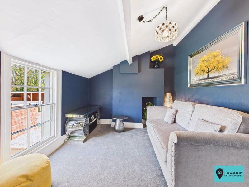 House in Stroud, Fretherne North, Fretherne with Saul - More