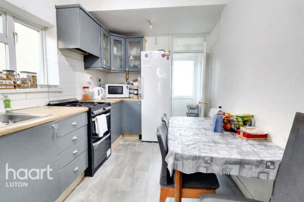 Main image of property: Maidenhall Road, Luton