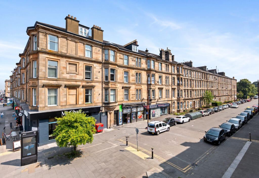 2-bed flat on Flat 1/1, 15 Albert Road, Queens Park, G42 8DL, £199,000