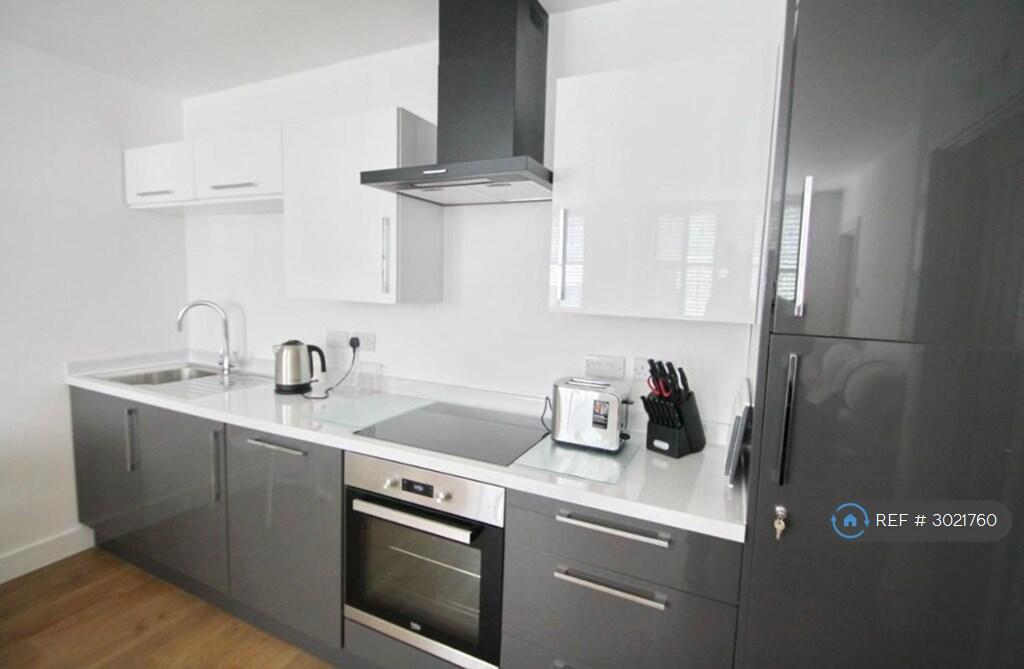 Apartment in Portsmouth - More