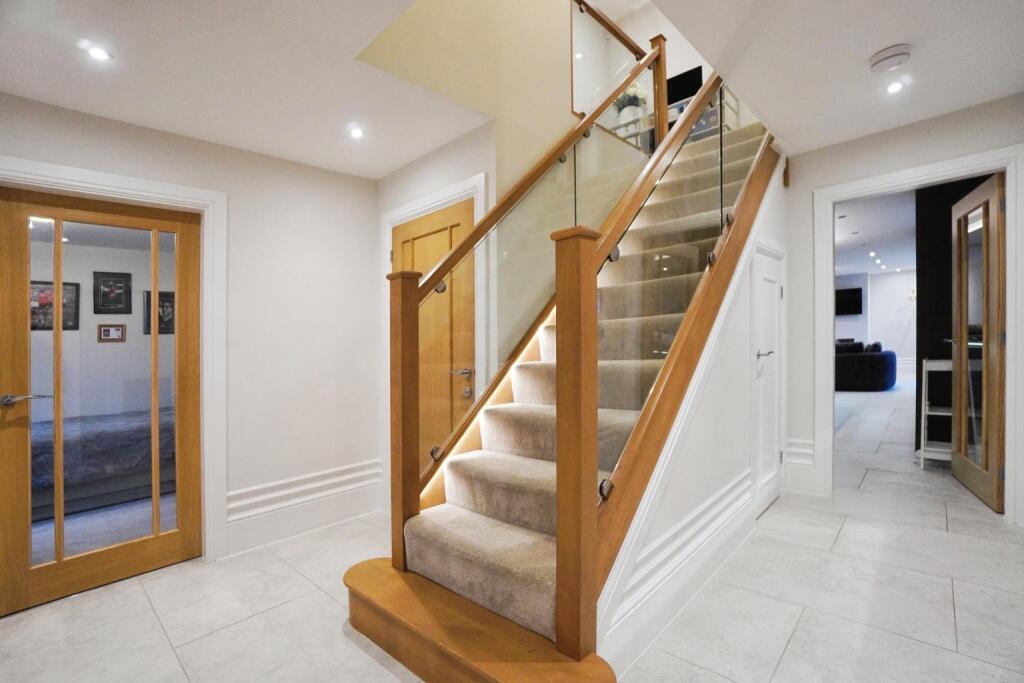 A Stunning Family Home set in 1/3 Acre on Corral Grove, Everton photo 4