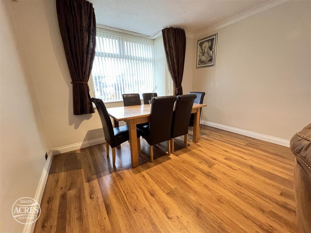 House in Sandwell, West Midlands - More