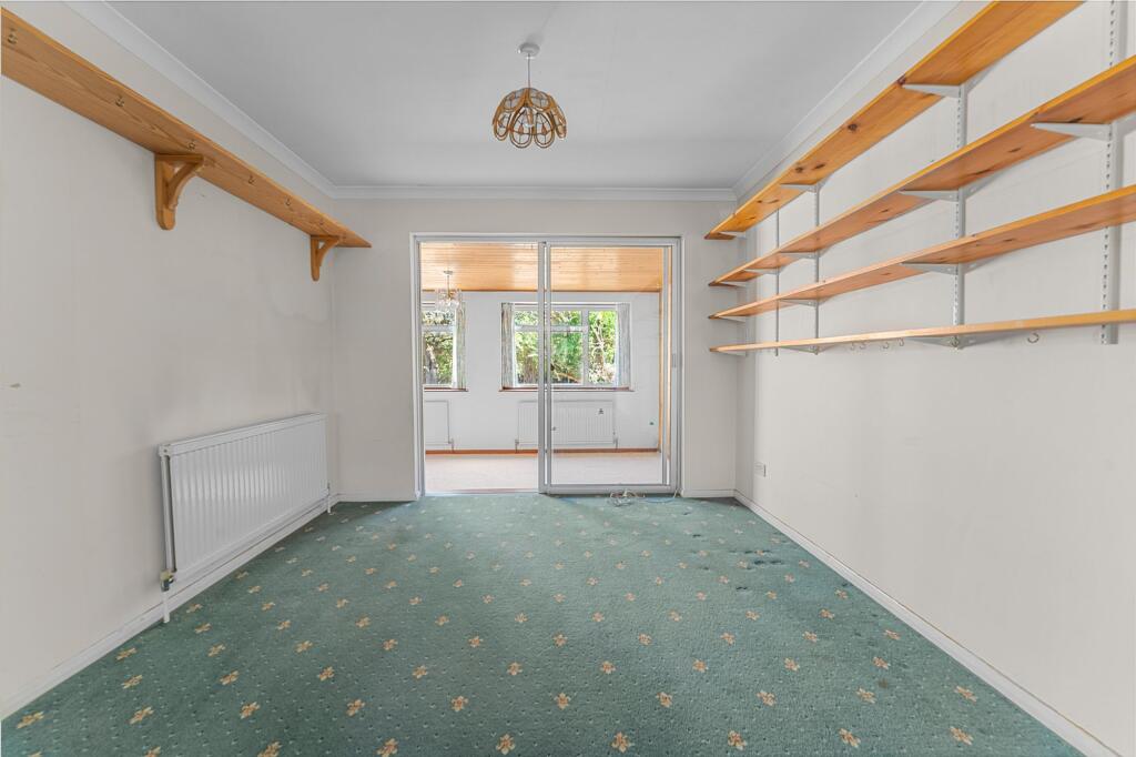 House in West Oxfordshire, Ducklington - More