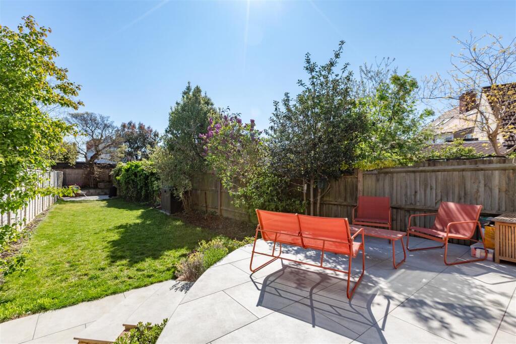 House in Brighton - View 3
