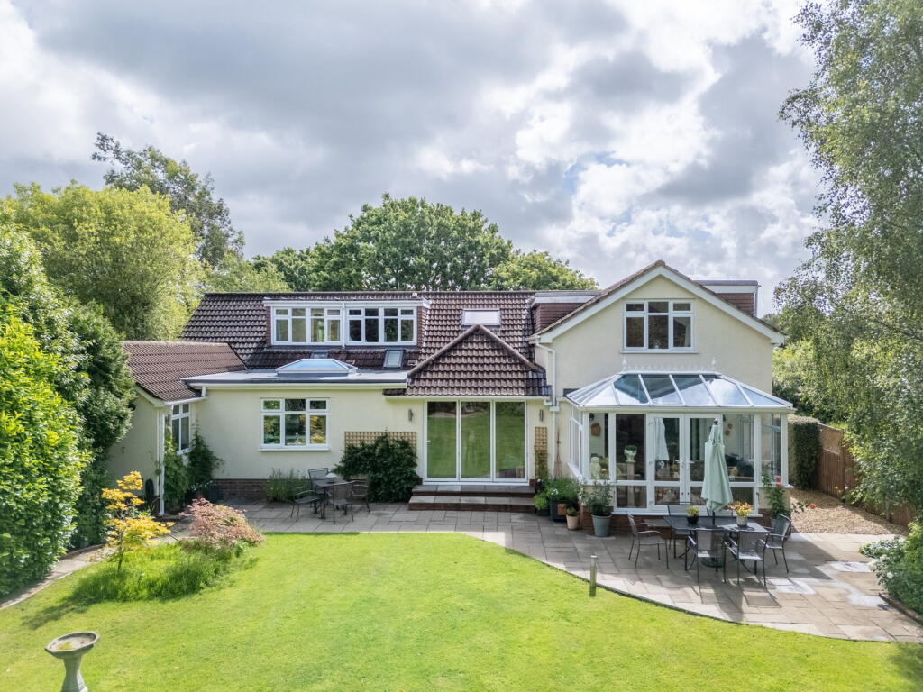 Main image of property: The Causeway, Congresbury