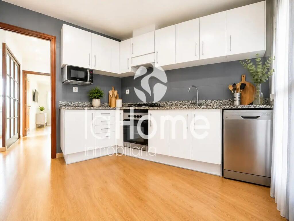 Main image of property: Valencia, Valencia, L`Eliana